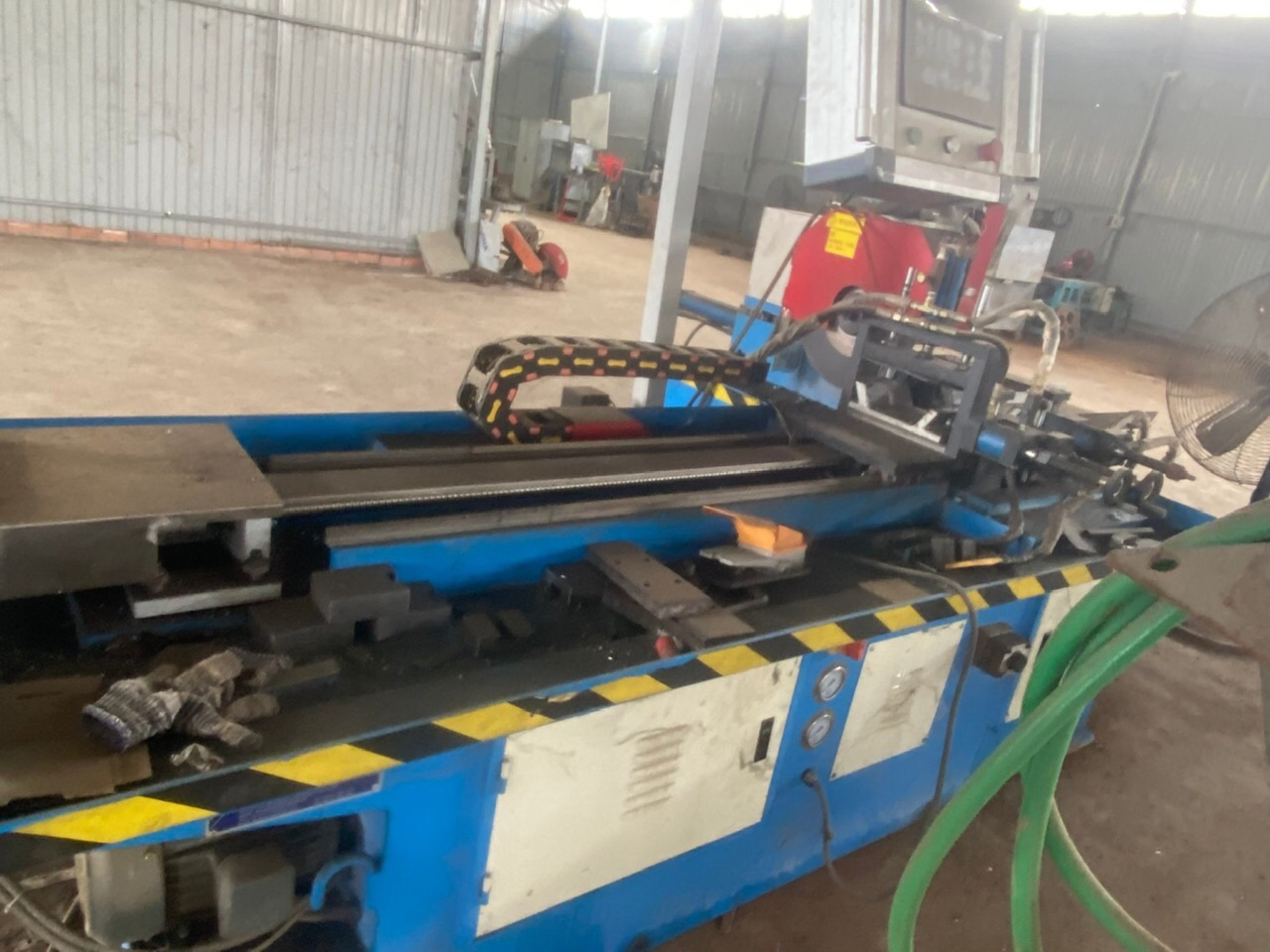 Bán máy cưa kim loại tại Bến Tre